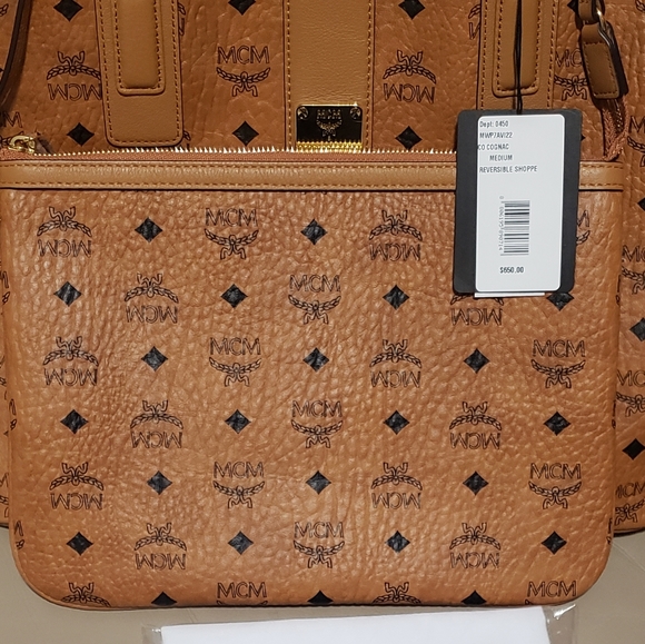 MCM Liz Reversible Medium Tote-Reversible to Geometric Pattern on Inside - Picture 9 of 11